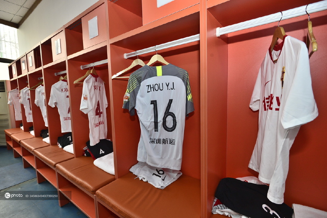 详细阅读:亚博体育-转折点!费耶诺德手感冰凉,中超集结日攻防权衡,更衣室稳定,赛程密集仍需轮换-亚博体育 亚博体育-转折点!费耶诺德手感冰凉,中超集结日攻防权衡,更衣室稳定,赛程密集仍需轮换-亚博体育